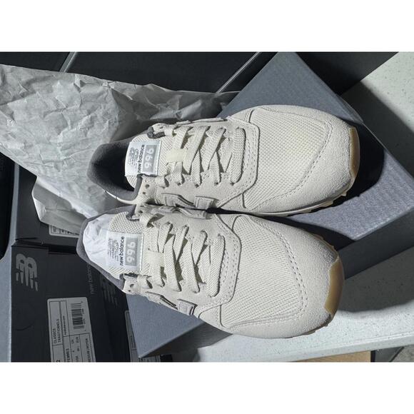 New Balance Women's 996 Sneakers DA2 - Picture 4 of 7